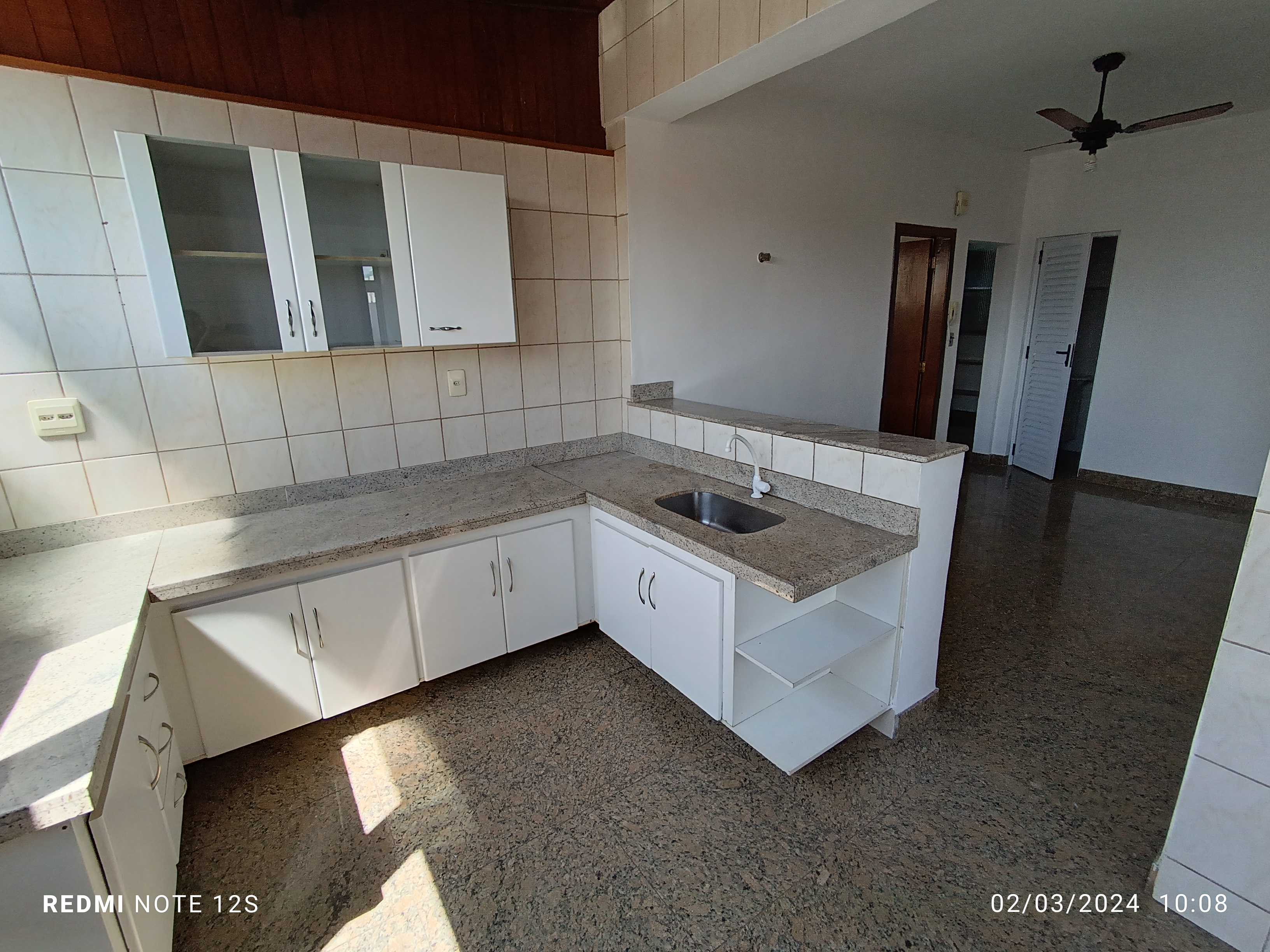 Apartamento à venda com 2 quartos, 12m² - Foto 11