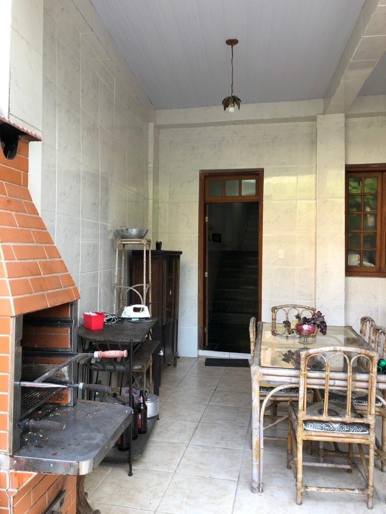 Casa à venda com 3 quartos, 220m² - Foto 24