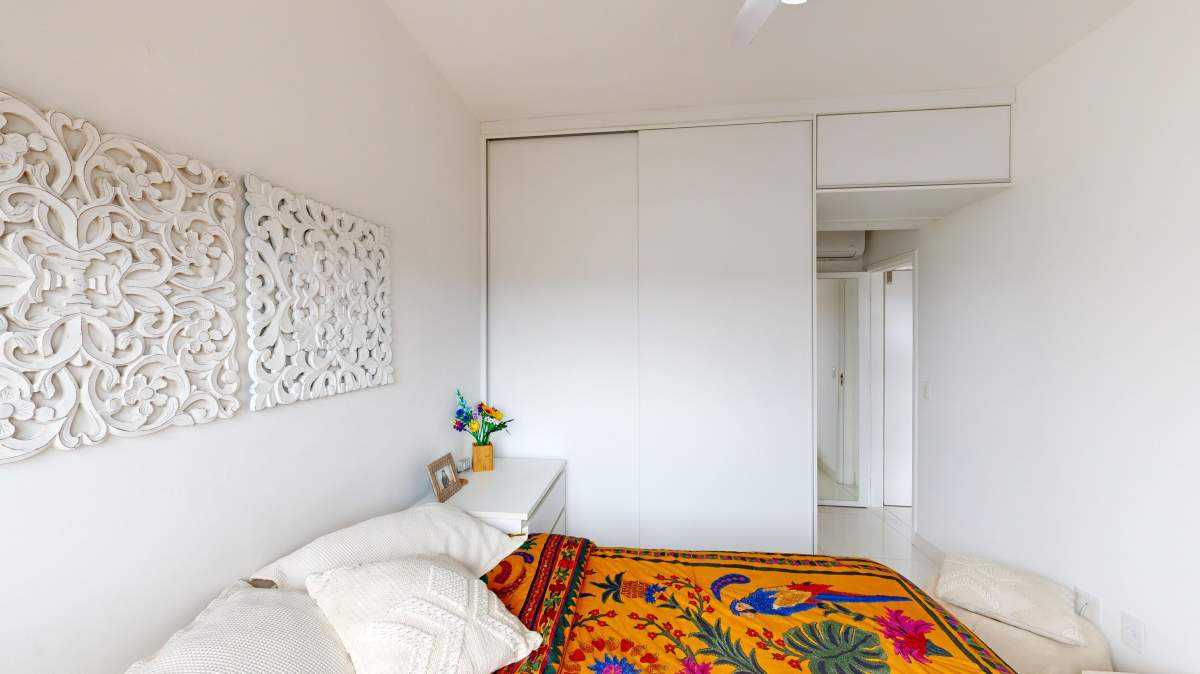 Apartamento à venda com 3 quartos, 90m² - Foto 2