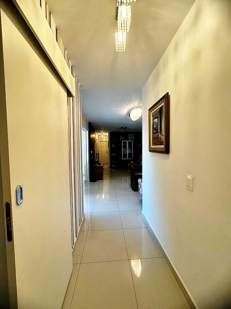 Apartamento à venda com 4 quartos, 96m² - Foto 1