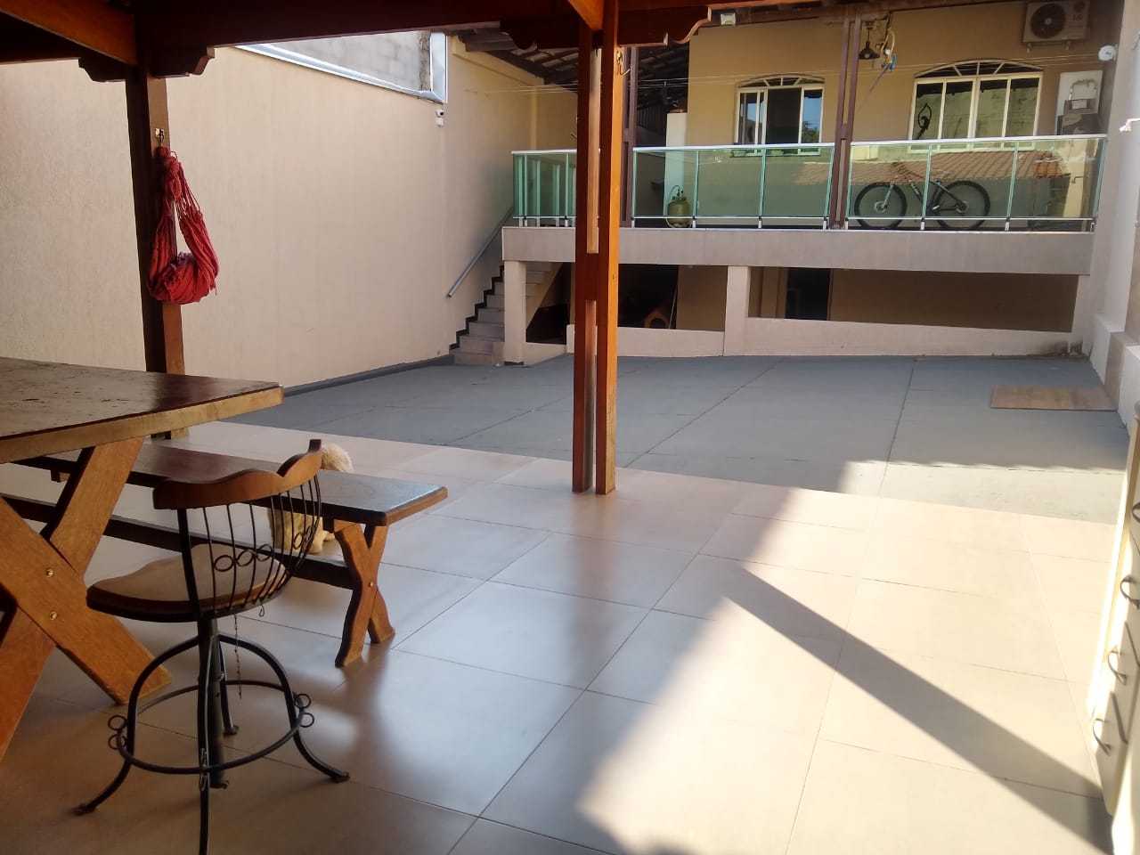 Casa à venda com 3 quartos, 300m² - Foto 20