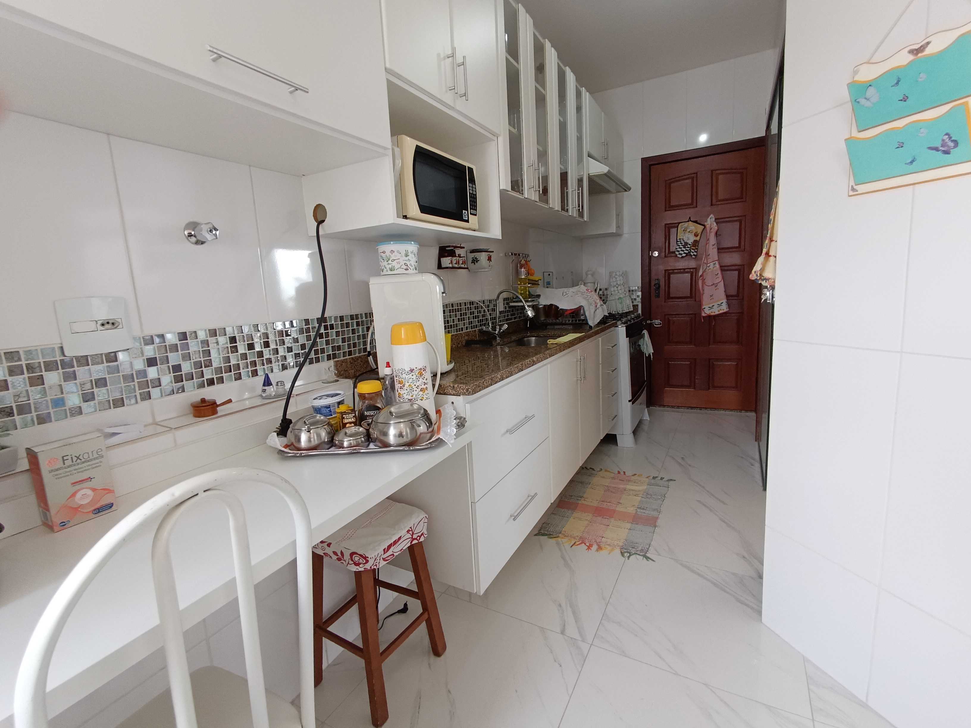 Apartamento à venda com 3 quartos, 98m² - Foto 11