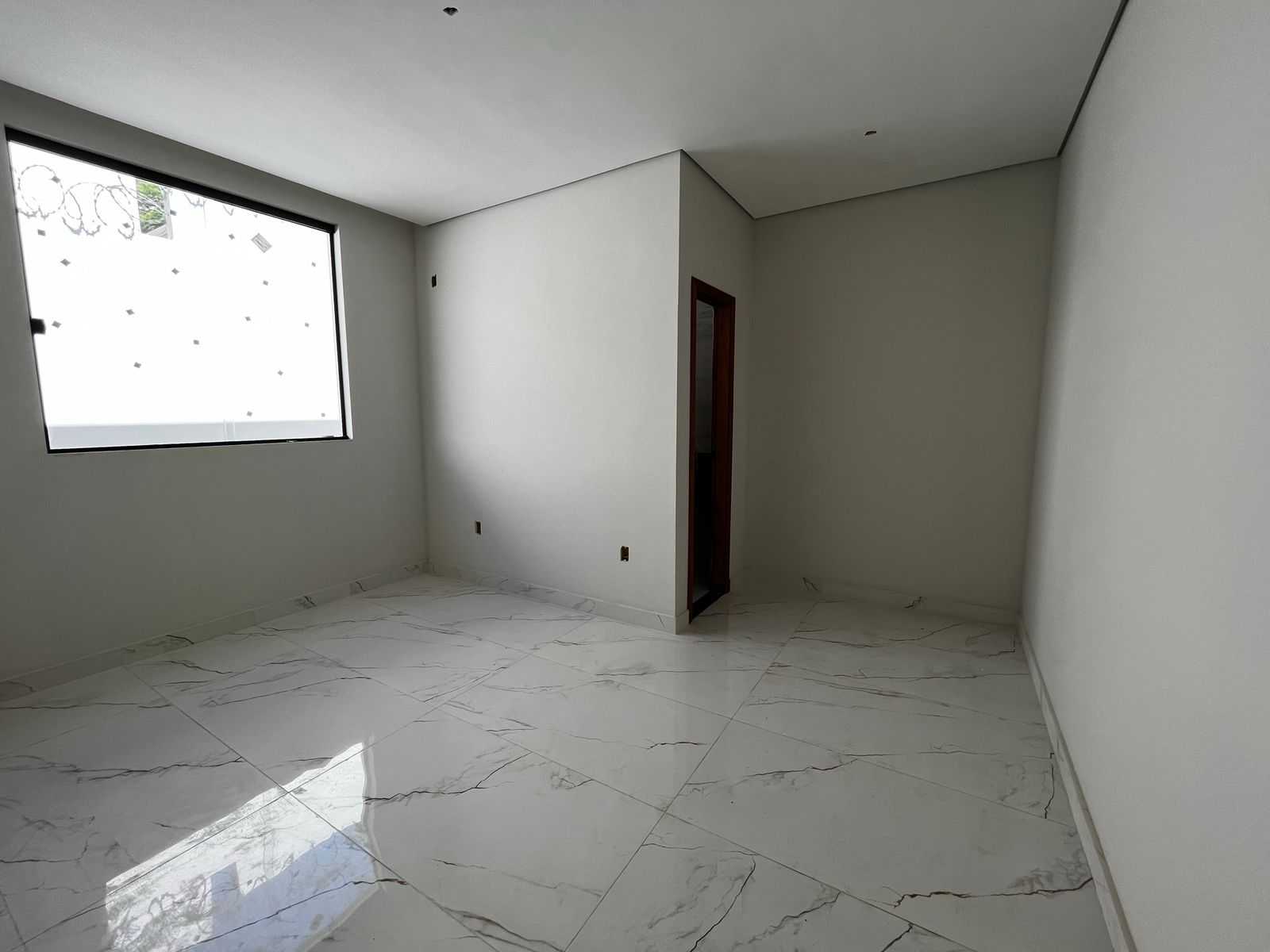 Casa à venda com 3 quartos, 107m² - Foto 17