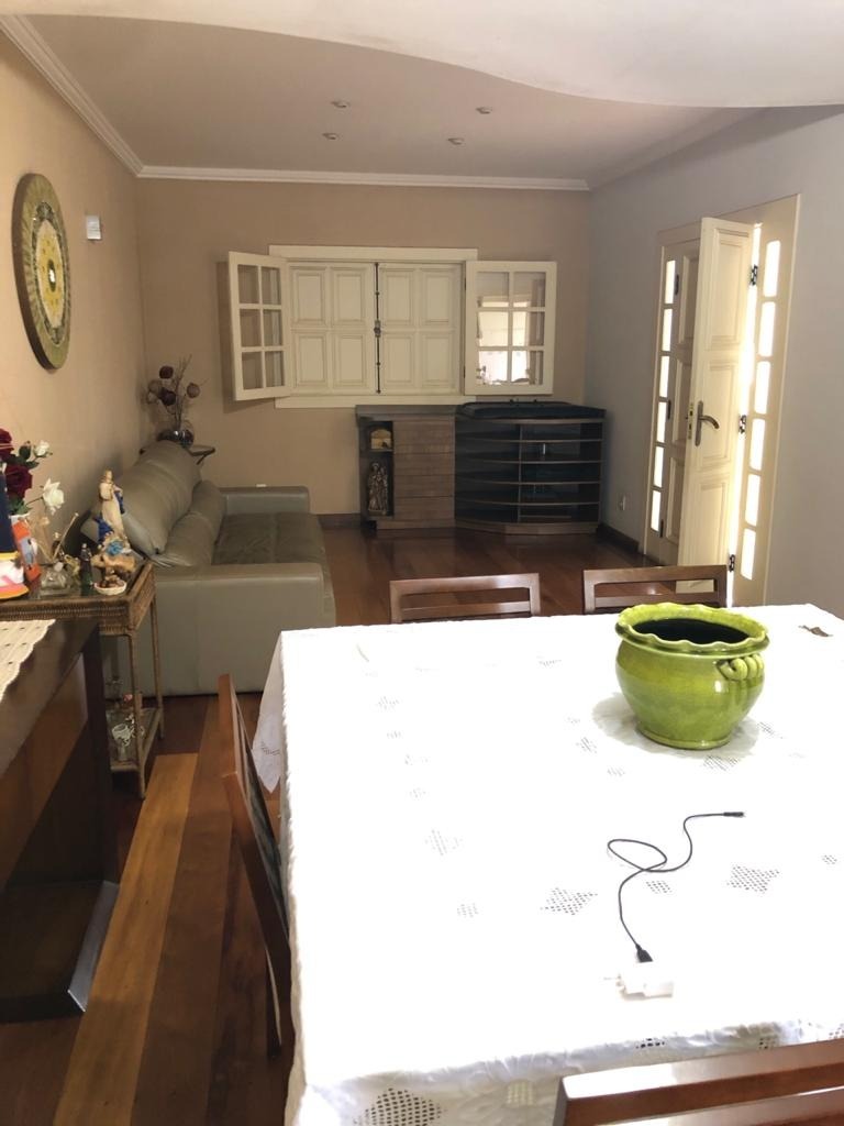 Casa à venda com 4 quartos, 190m² - Foto 11