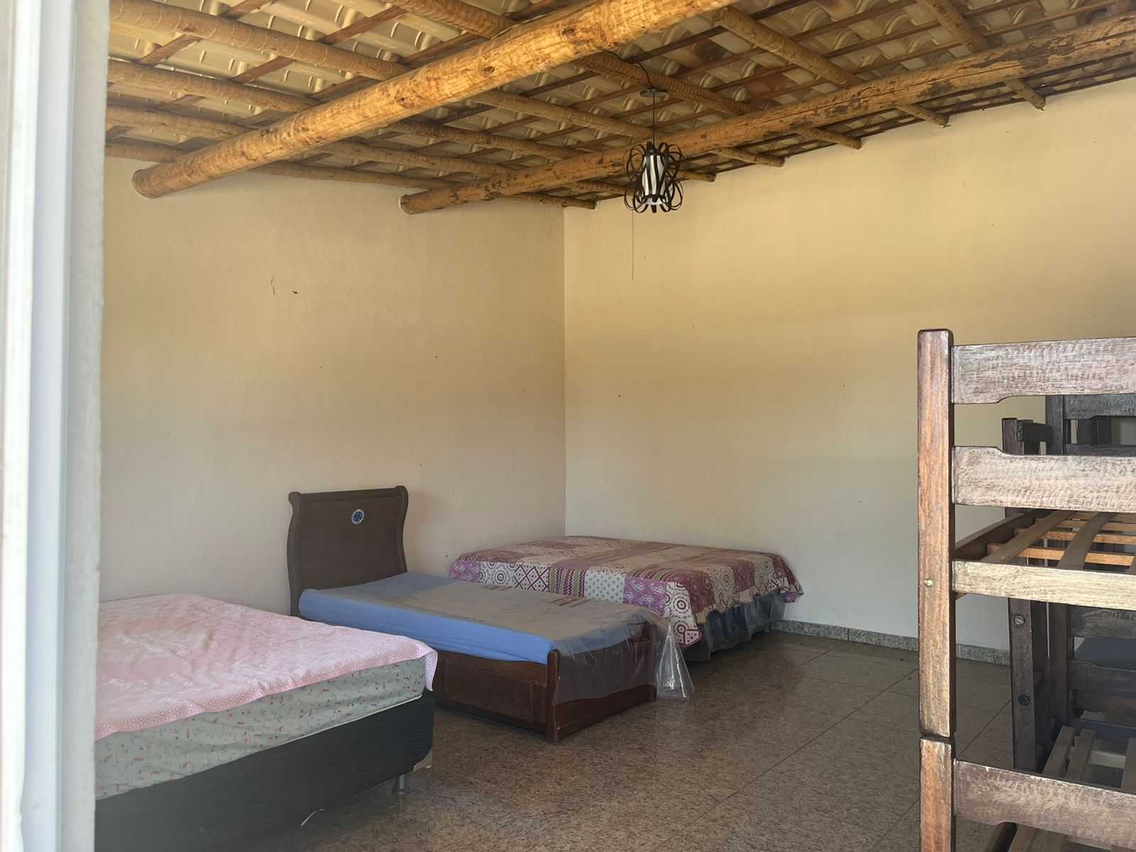 Chácara à venda com 4 quartos, 360m² - Foto 14