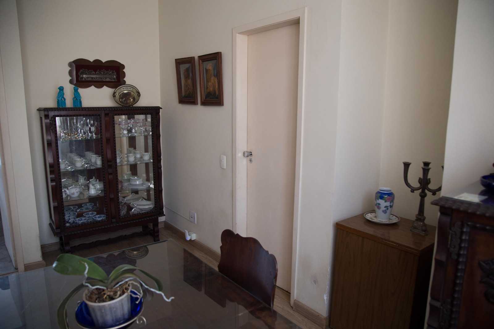 Apartamento à venda com 3 quartos, 120m² - Foto 4