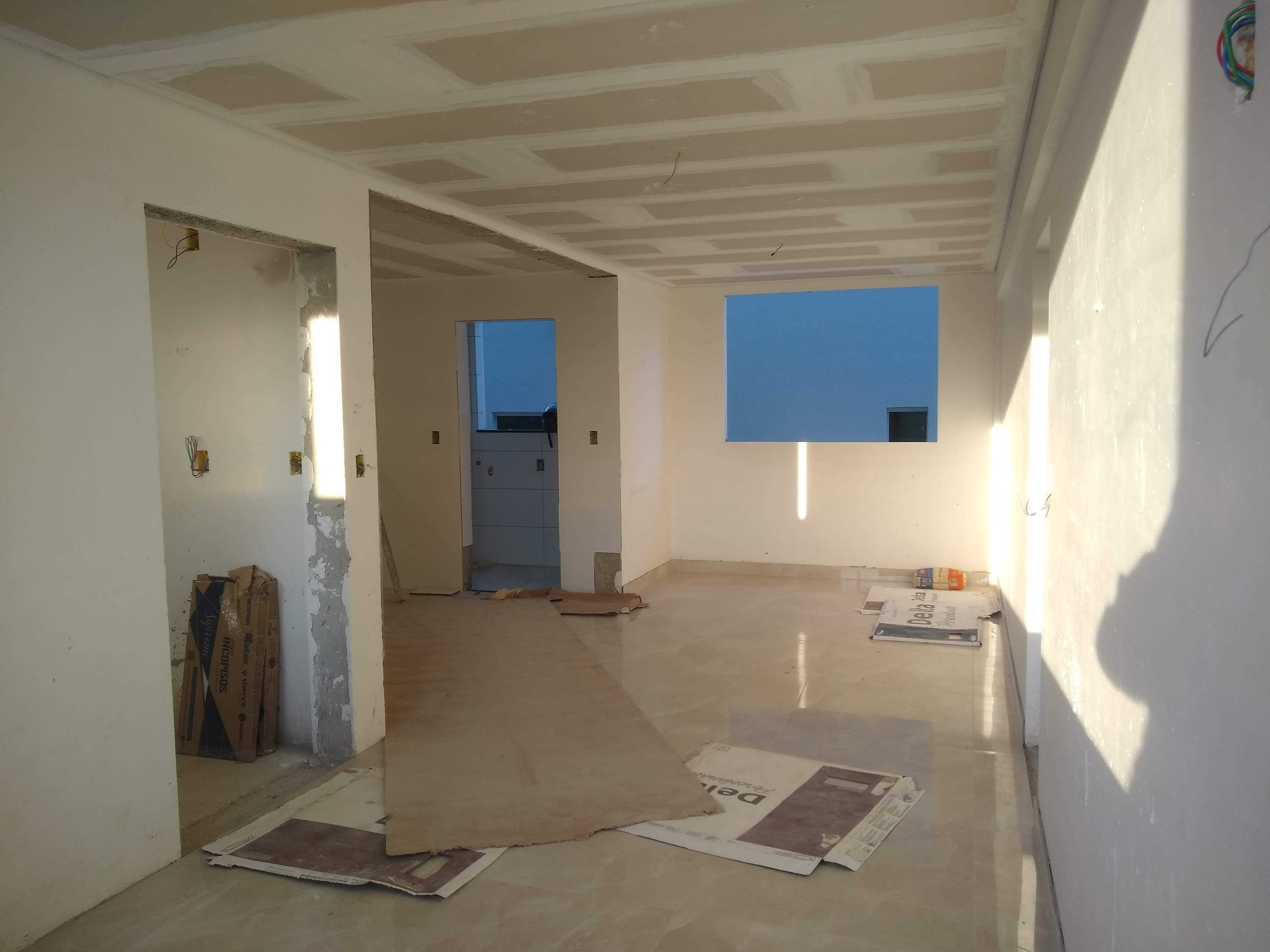 Apartamento à venda com 3 quartos, 85m² - Foto 1