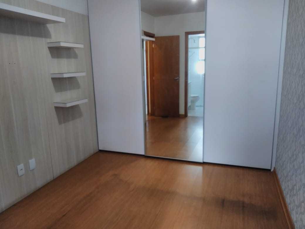 Apartamento à venda com 3 quartos, 18m² - Foto 3