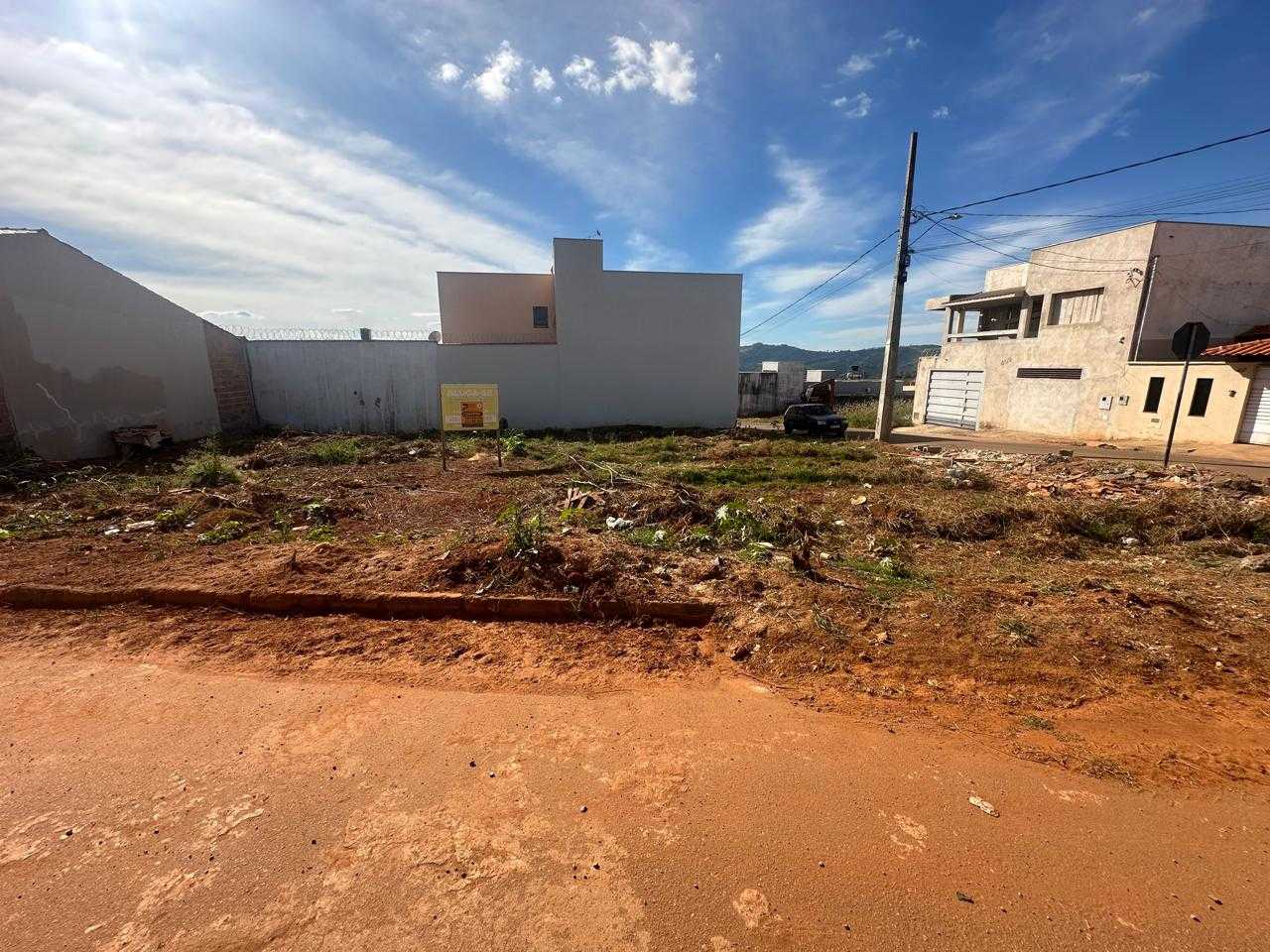 Terreno à venda, 414m² - Foto 1