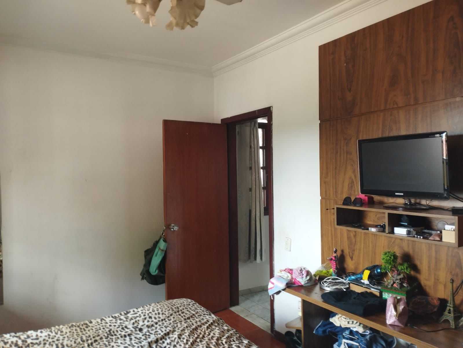 Casa à venda com 3 quartos, 370m² - Foto 21