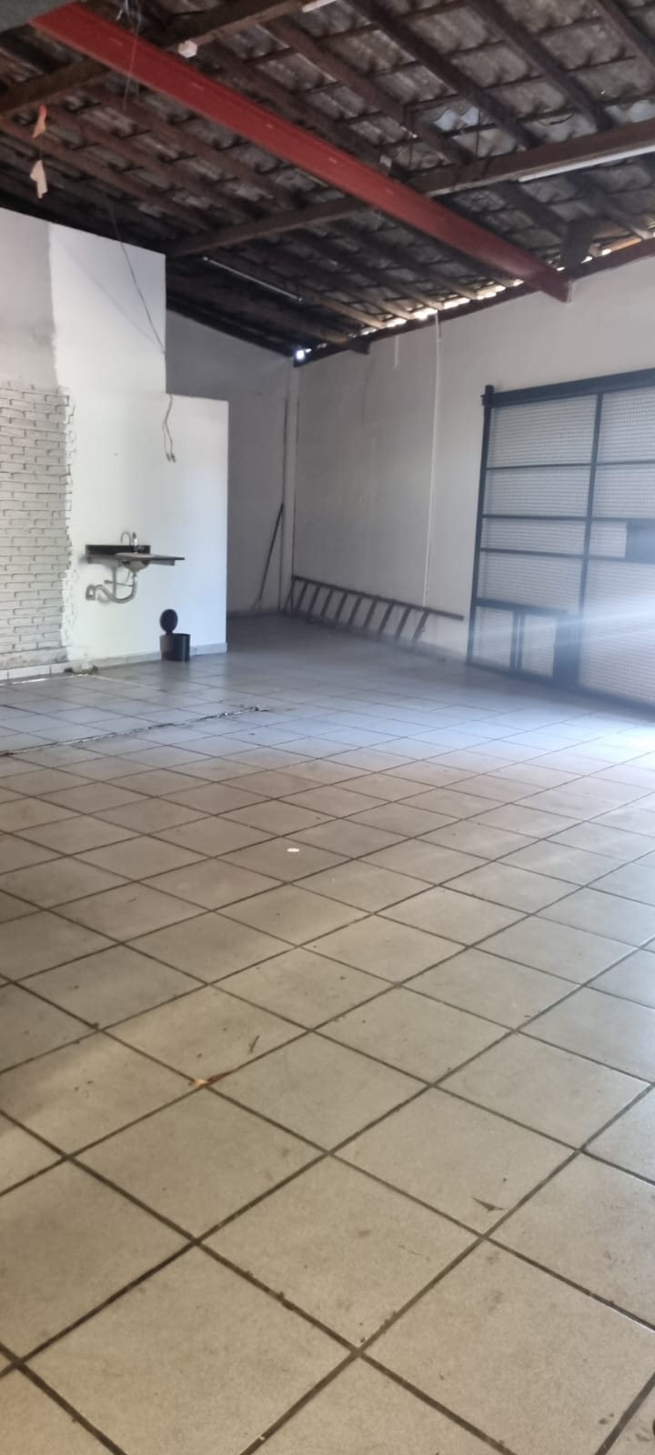 Depósito-Galpão-Armazém para alugar, 160m² - Foto 1