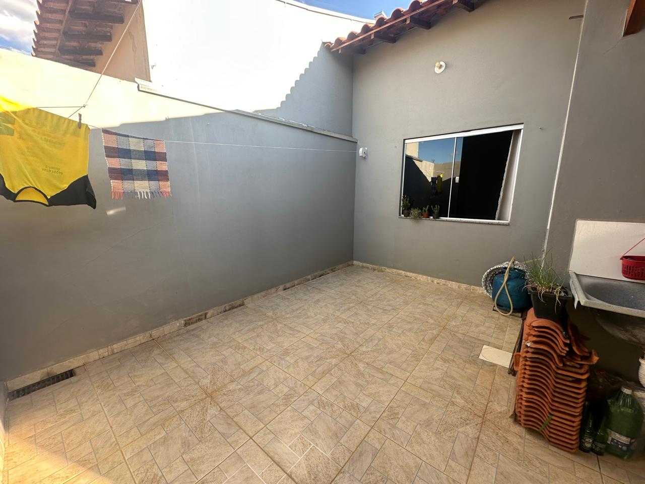 Casa à venda com 2 quartos, 70m² - Foto 11