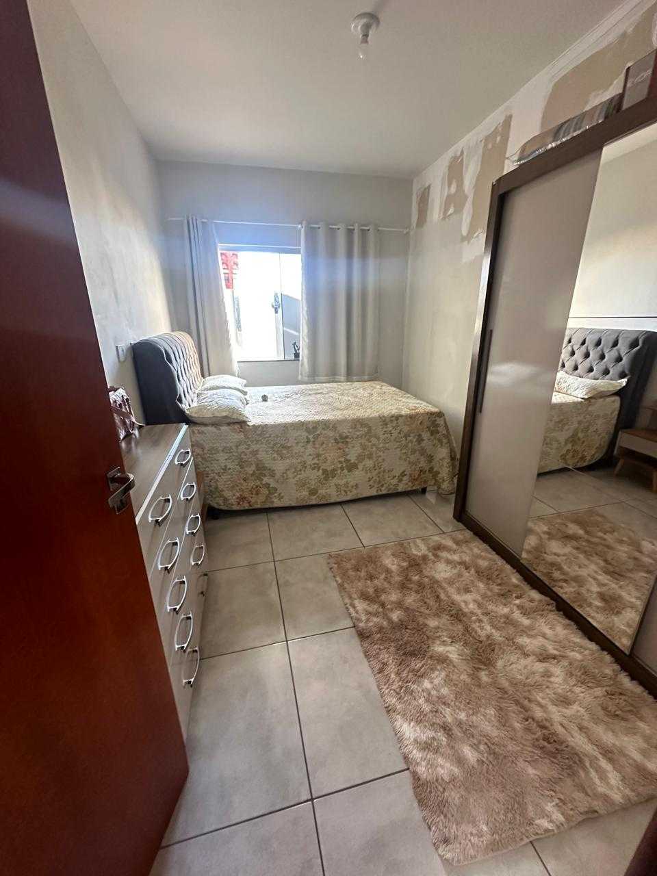 Casa à venda com 2 quartos, 70m² - Foto 5