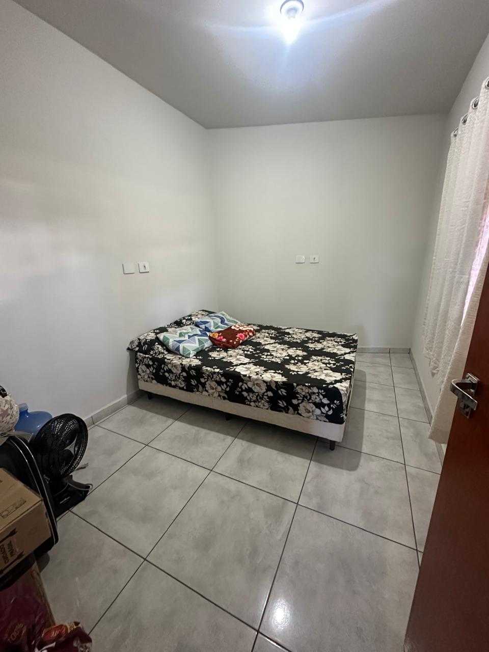 Casa à venda com 2 quartos, 70m² - Foto 4