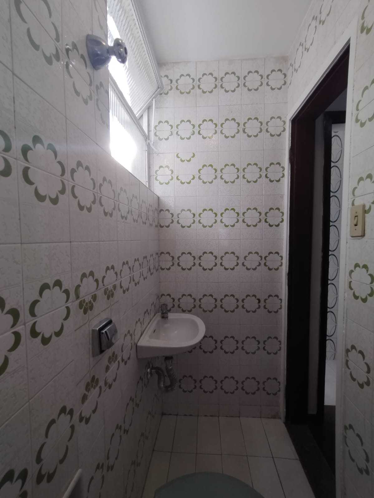 Apartamento para alugar com 3 quartos, 120m² - Foto 13