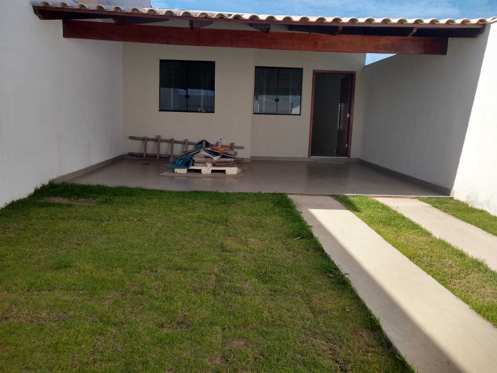 Casa à venda com 3 quartos, 110m² - Foto 1