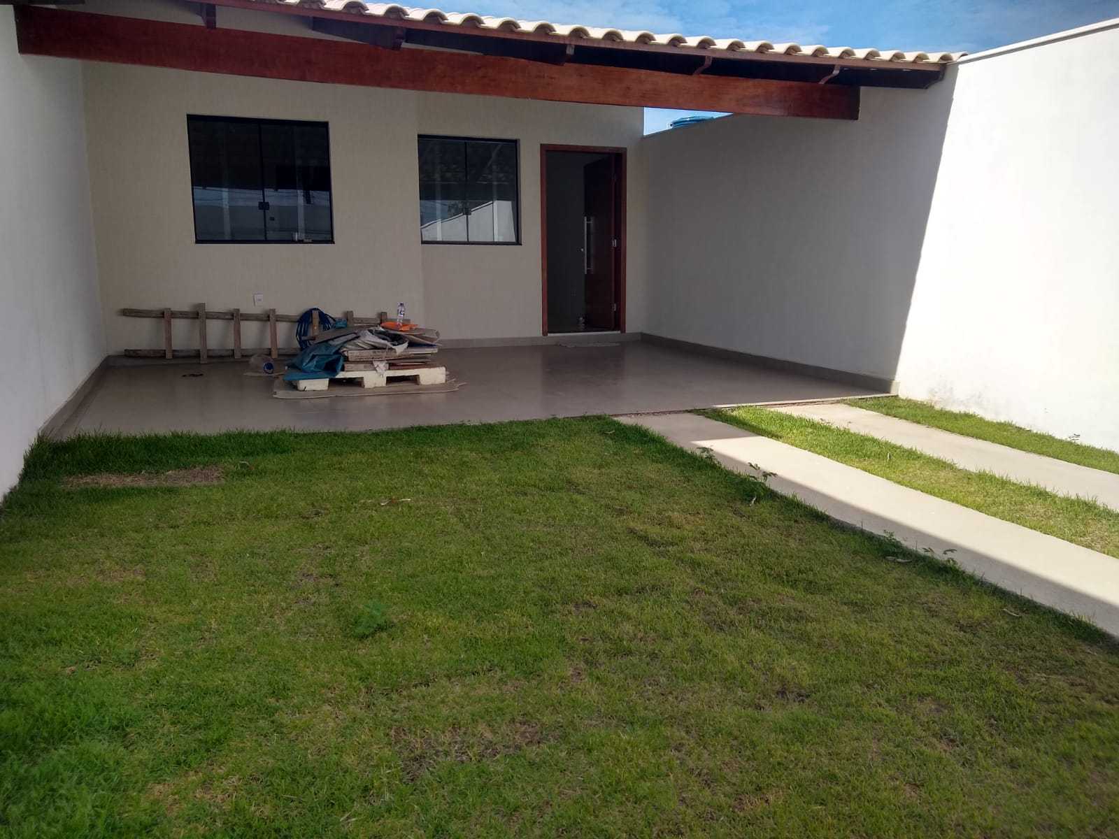 Casa à venda com 3 quartos, 110m² - Foto 2