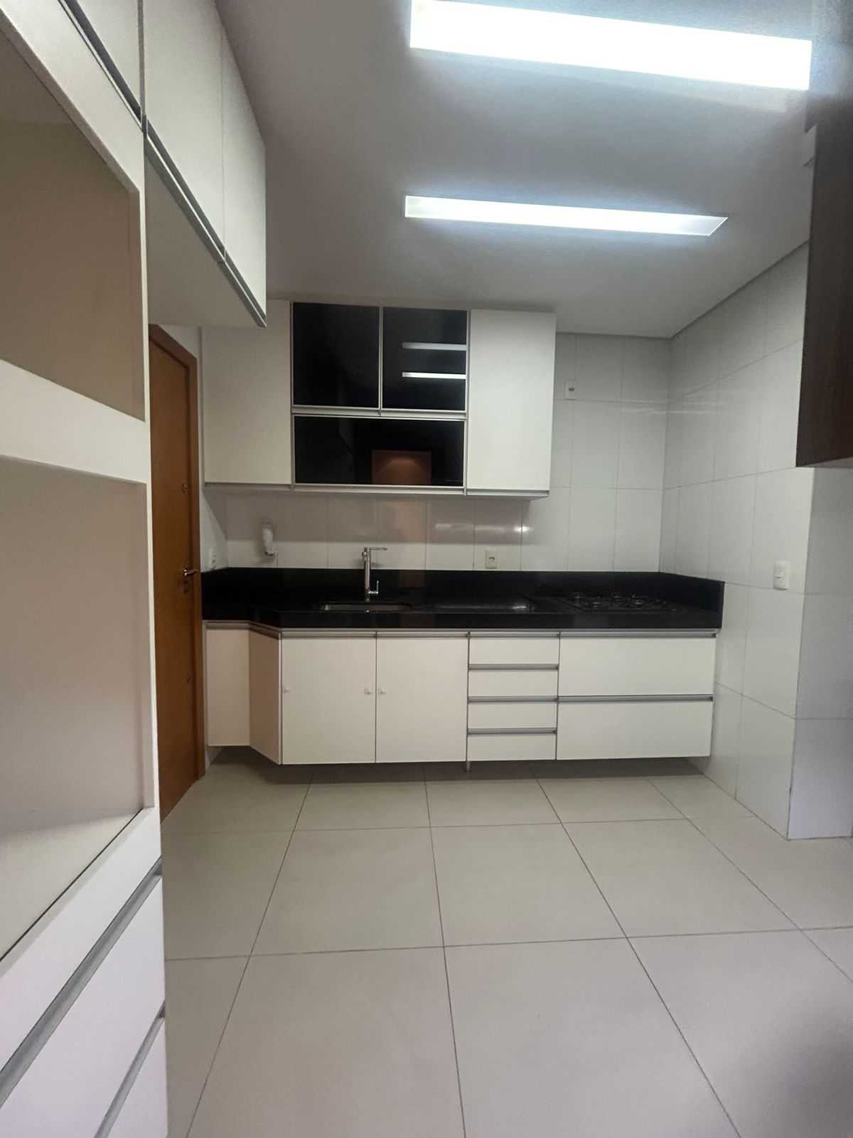 Apartamento à venda com 3 quartos, 155m² - Foto 5