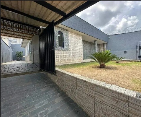 Casa à venda com 3 quartos, 220m² - Foto 7