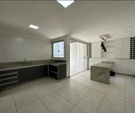 Casa à venda com 3 quartos, 220m² - Foto 11