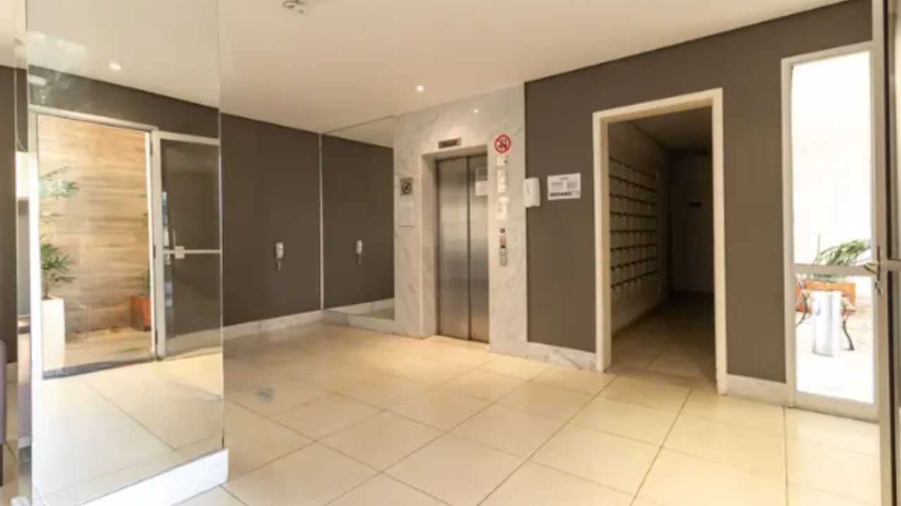 Apartamento à venda com 2 quartos, 65m² - Foto 3