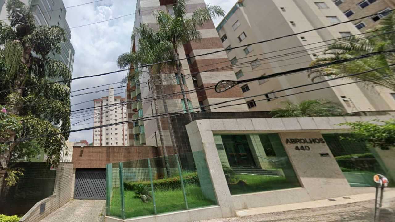 Apartamento à venda com 3 quartos, 105m² - Foto 2