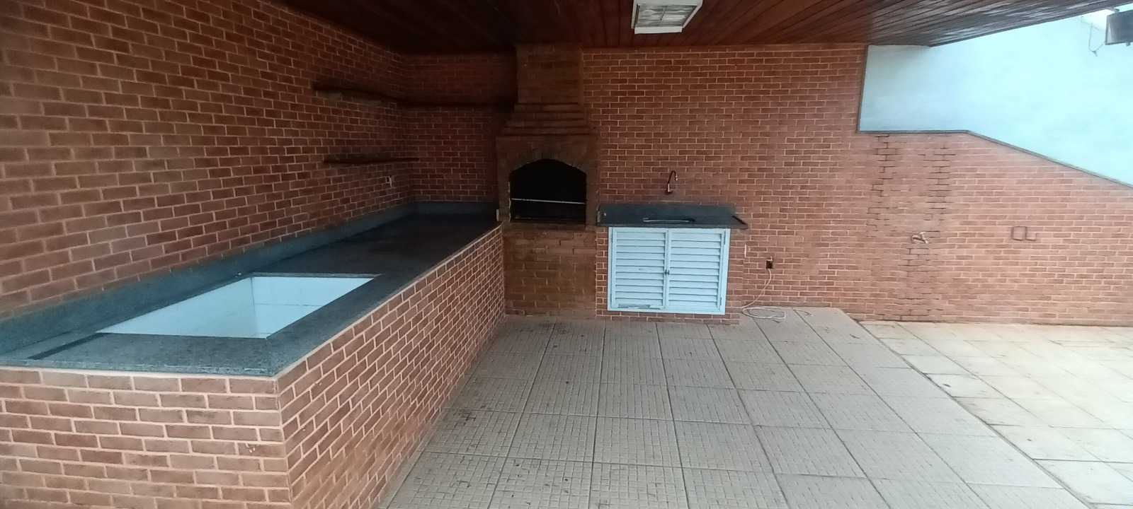 Casa de Condomínio para alugar com 4 quartos, 200m² - Foto 9