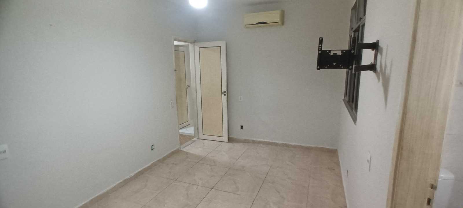 Casa de Condomínio para alugar com 4 quartos, 200m² - Foto 12