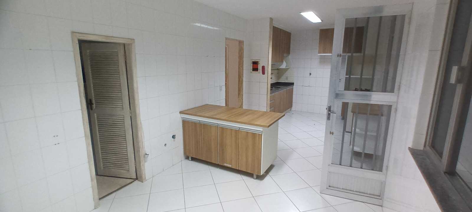 Casa de Condomínio para alugar com 4 quartos, 200m² - Foto 25