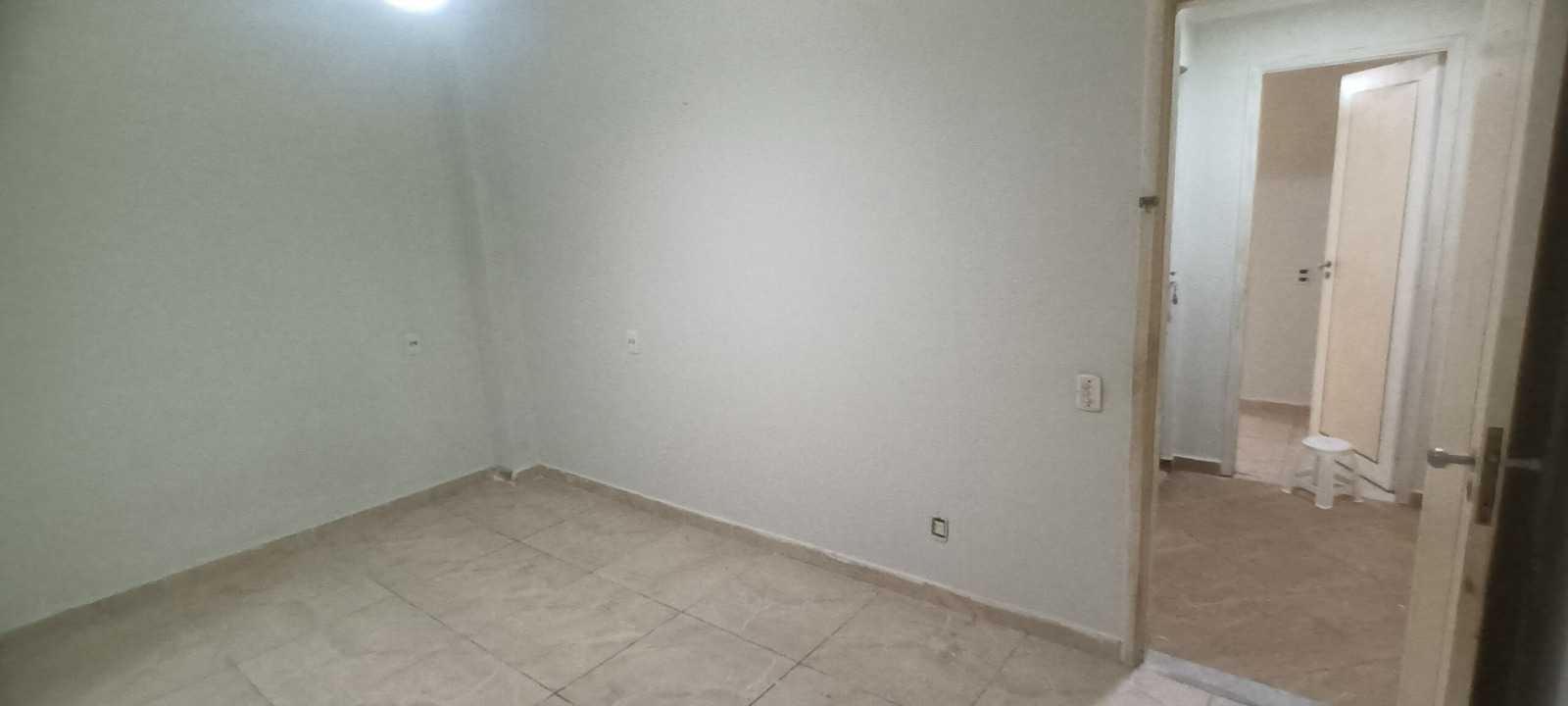 Casa de Condomínio para alugar com 4 quartos, 200m² - Foto 1