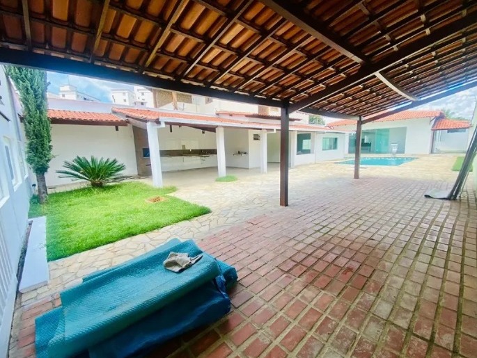 Casa à venda com 3 quartos, 210m² - Foto 7