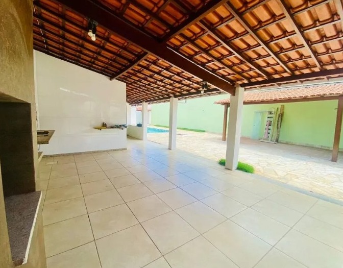 Casa à venda com 3 quartos, 210m² - Foto 8