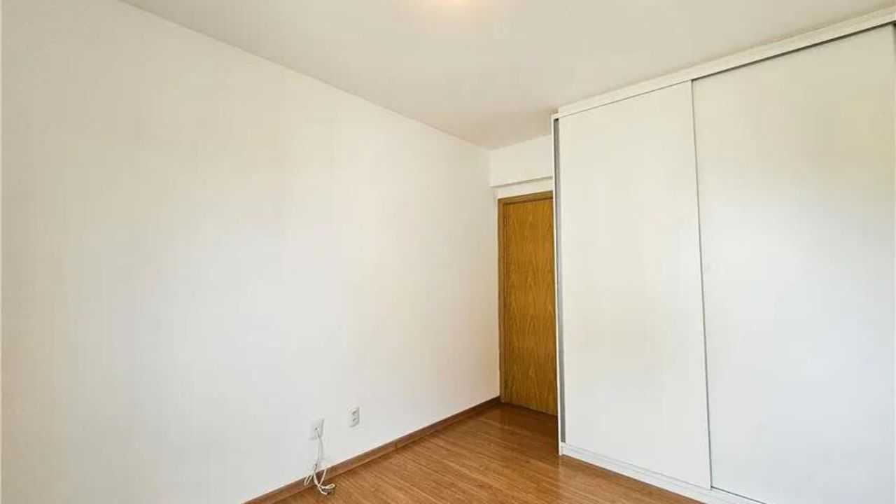 Apartamento à venda com 3 quartos, 85m² - Foto 24