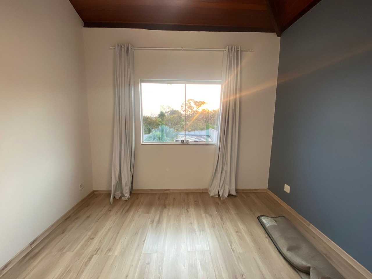 Casa à venda com 4 quartos, 300m² - Foto 6