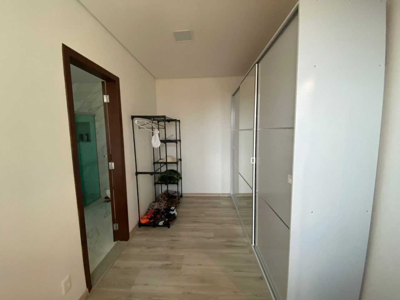 Casa à venda com 4 quartos, 300m² - Foto 9