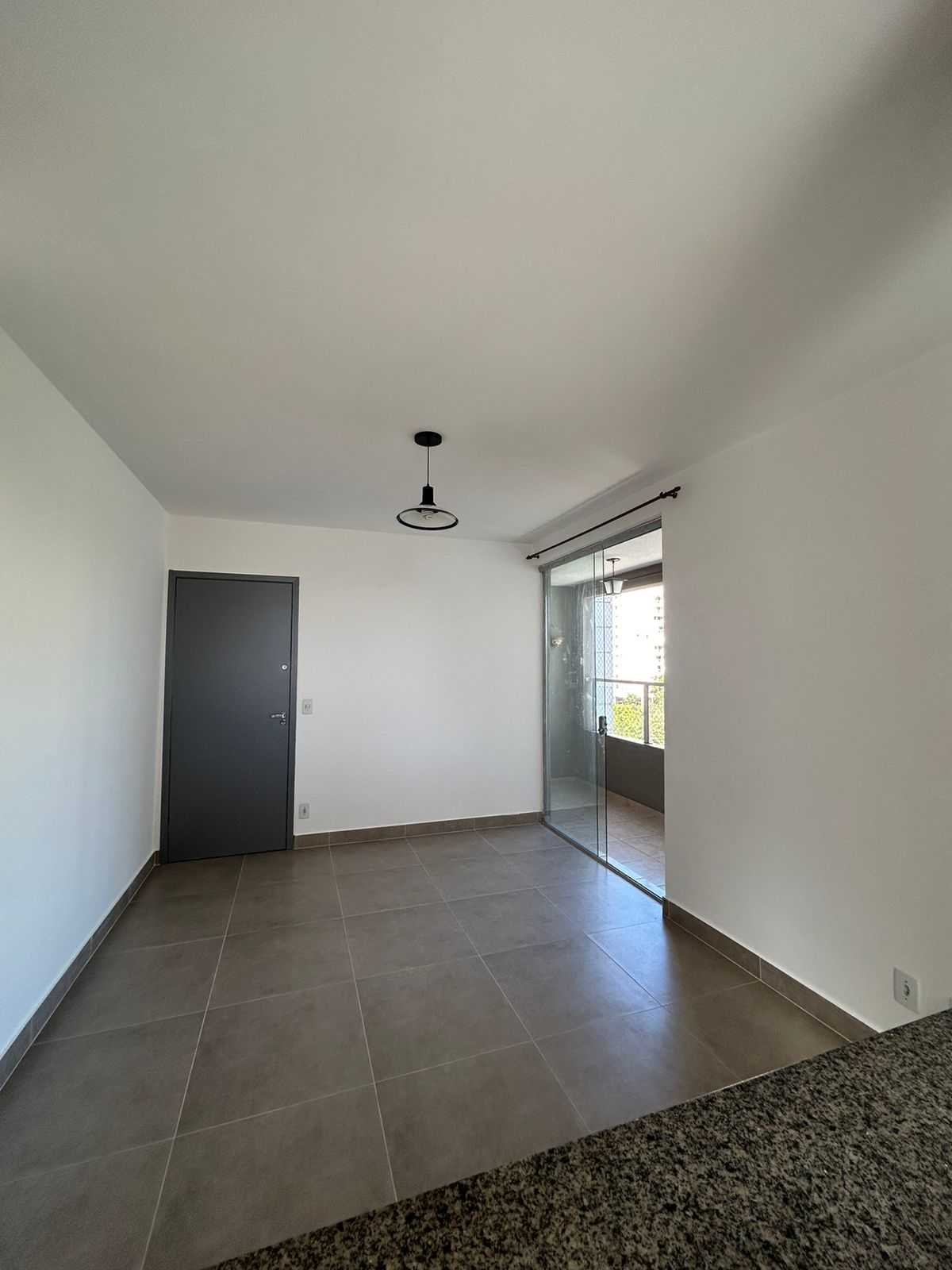 Apartamento para alugar com 2 quartos, 70m² - Foto 13