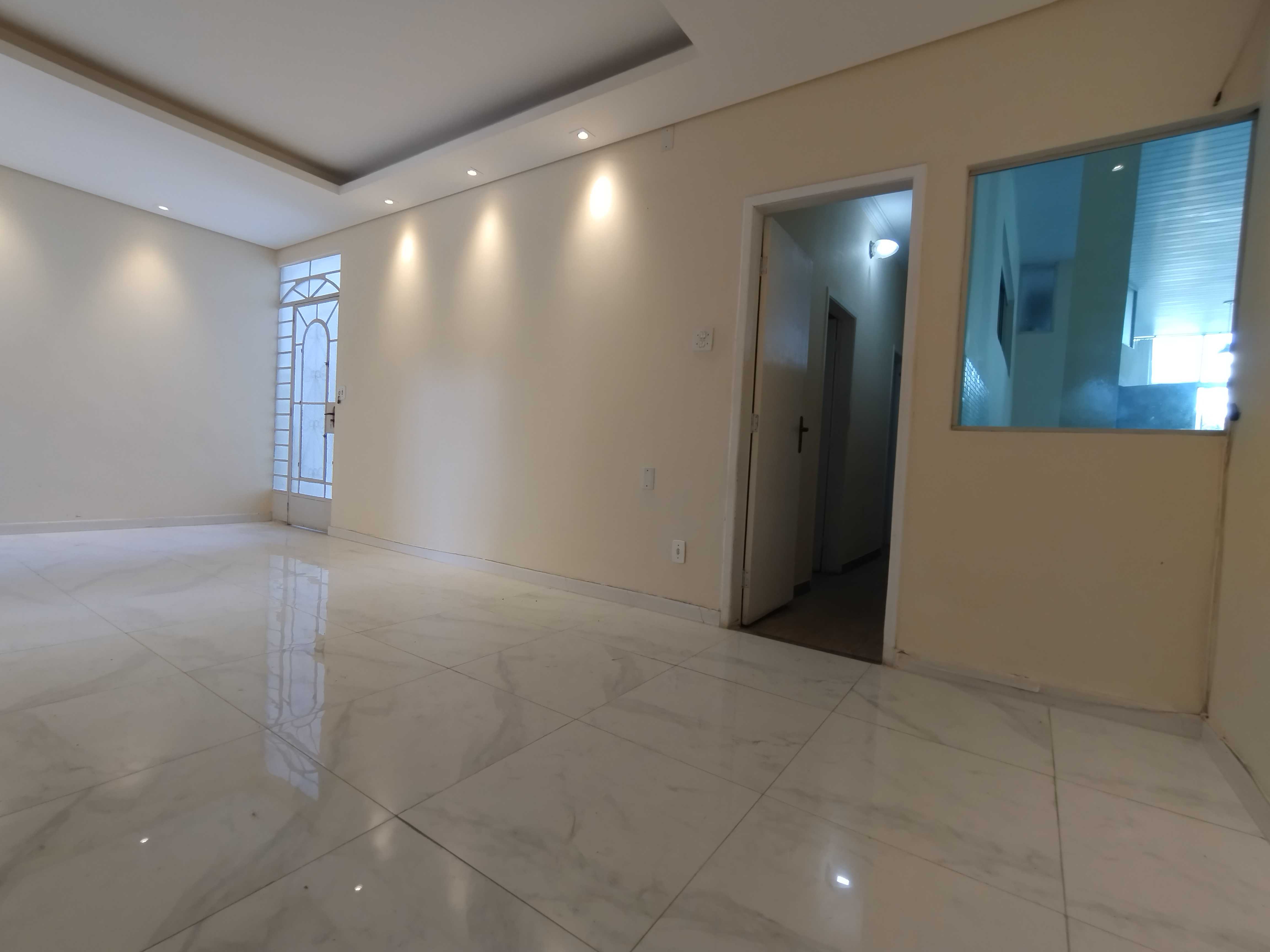 Casa para alugar com 3 quartos, 123m² - Foto 2