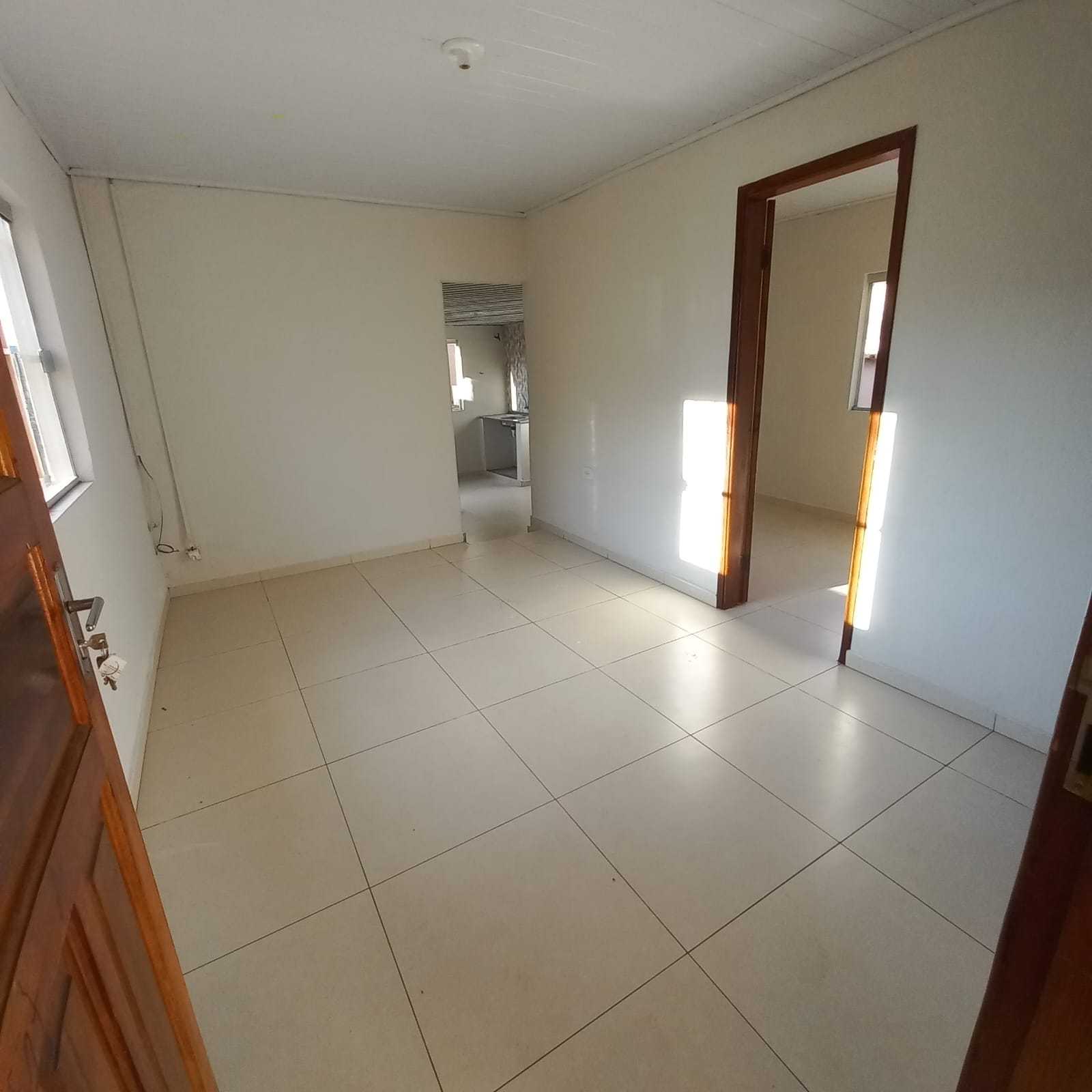 Casa à venda com 2 quartos, 100m² - Foto 5