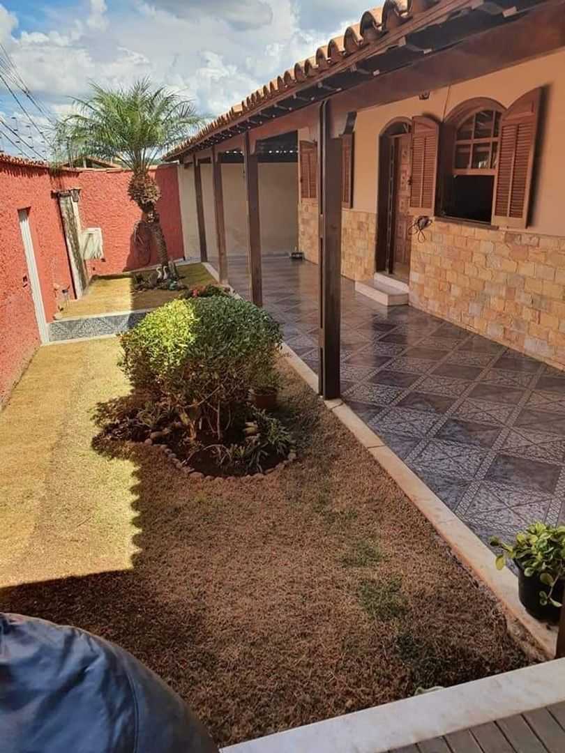 Casa à venda com 3 quartos, 473m² - Foto 1