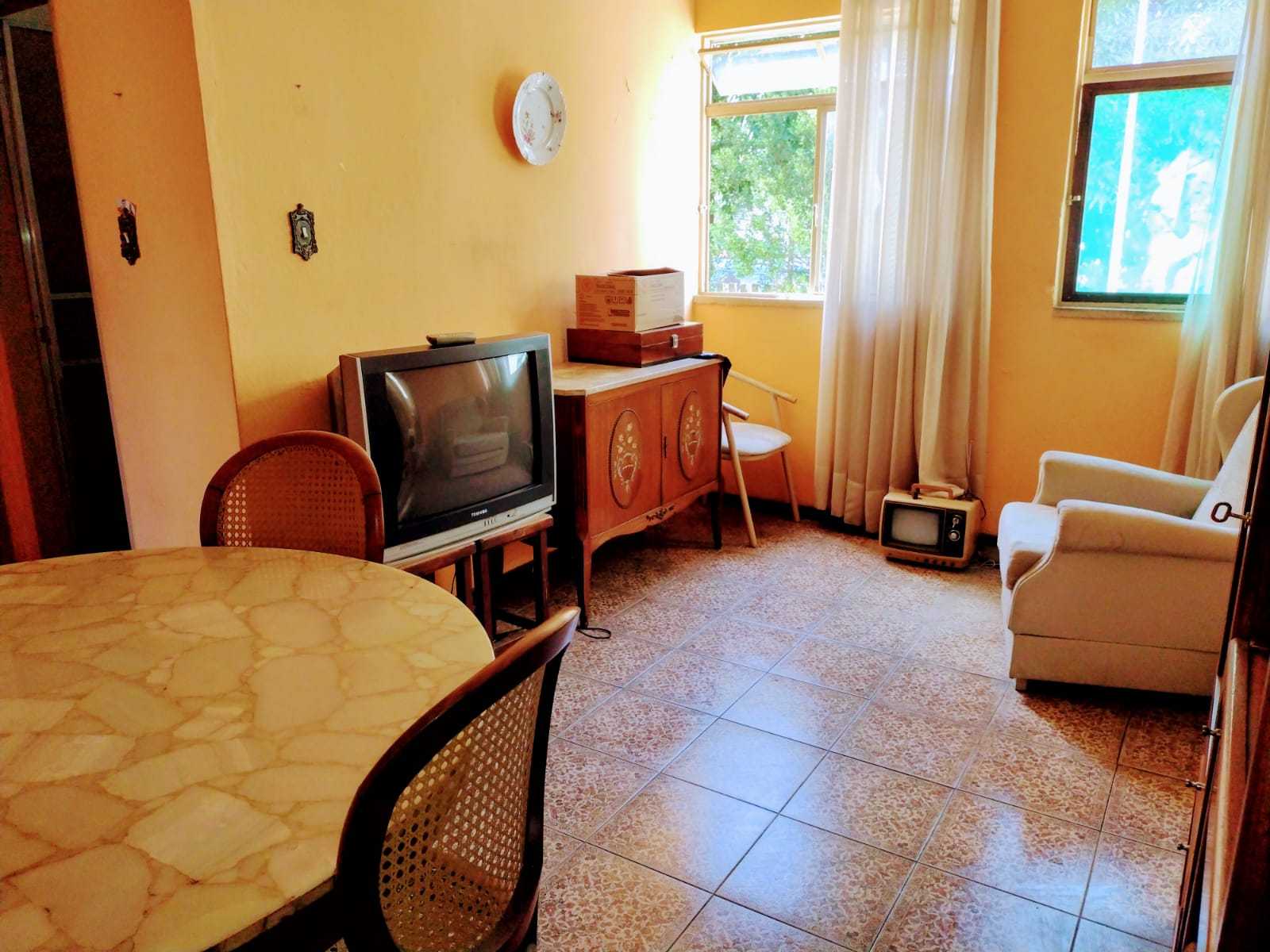 Apartamento à venda com 2 quartos, 60m² - Foto 1