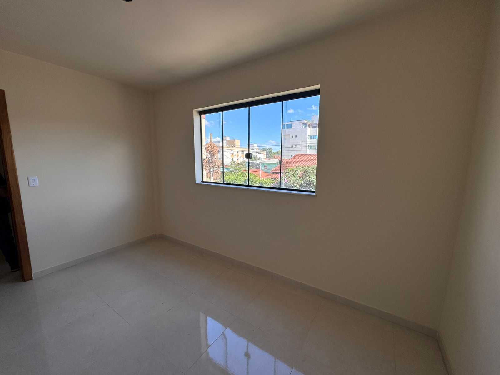 Casa à venda com 2 quartos, 98m² - Foto 12