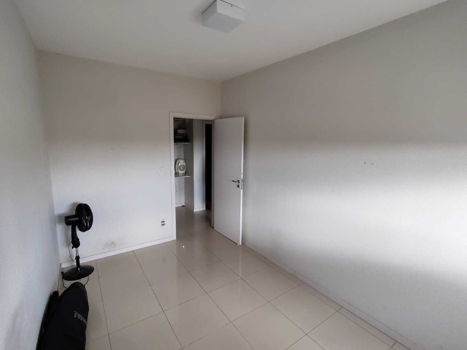 Apartamento à venda com 2 quartos, 77m² - Foto 19