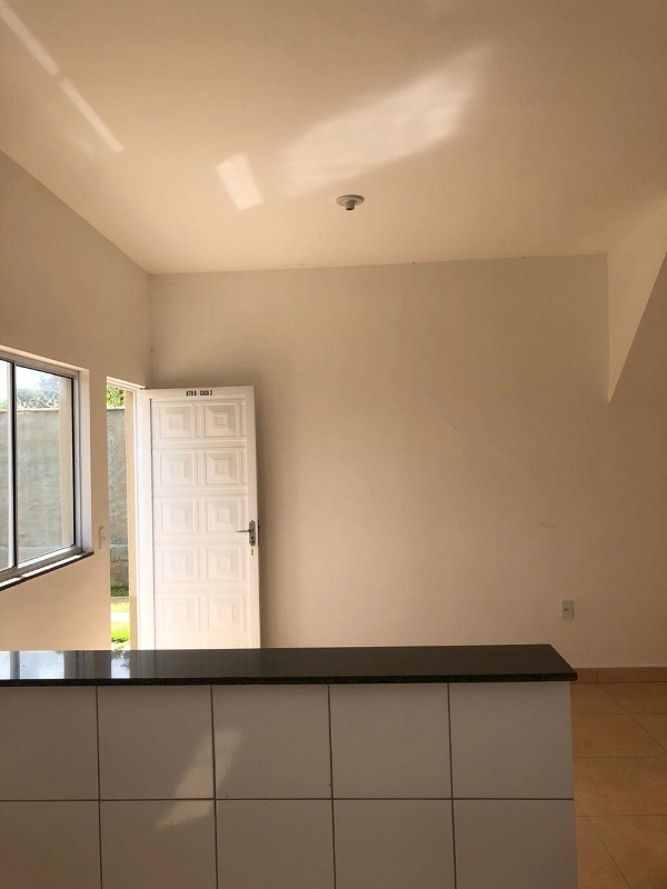 Casa à venda com 3 quartos, 97m² - Foto 11