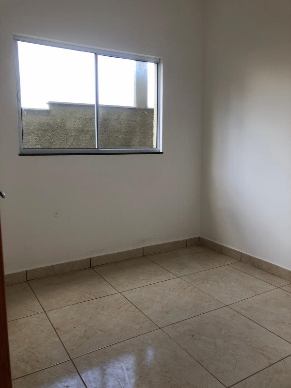 Casa à venda com 3 quartos, 97m² - Foto 3