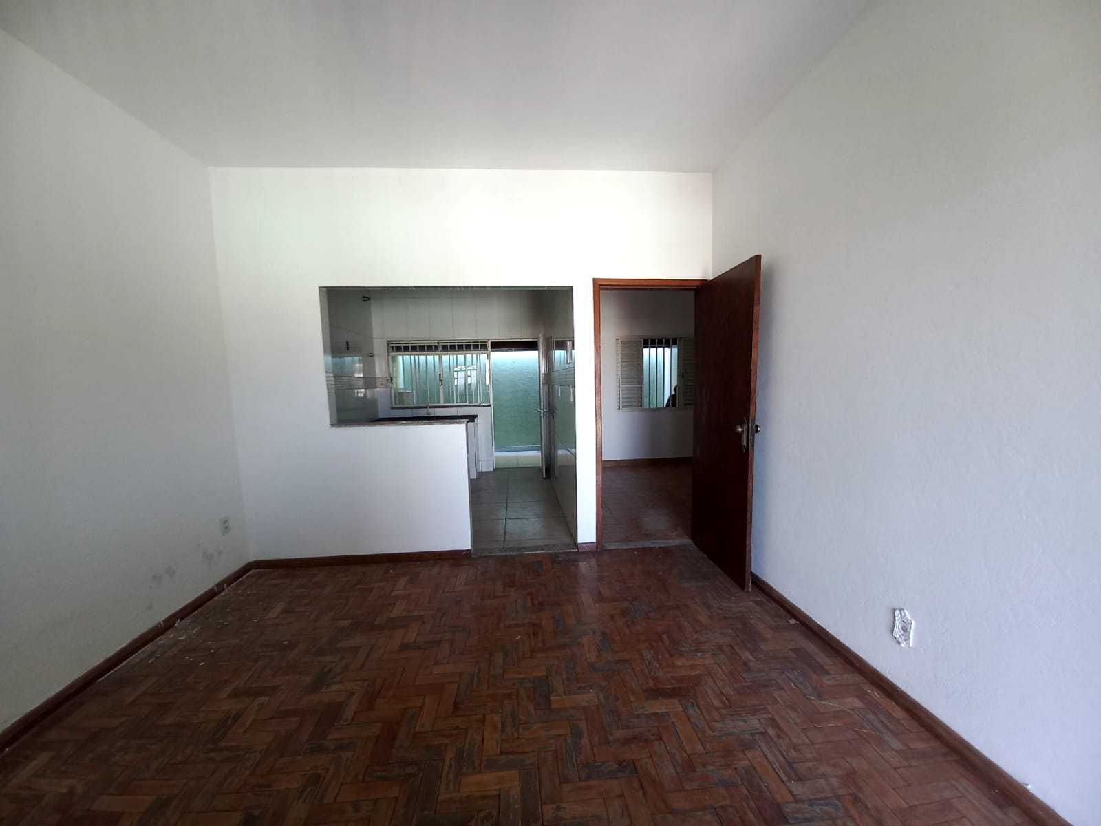 Casa para alugar com 1 quarto, 60m² - Foto 9