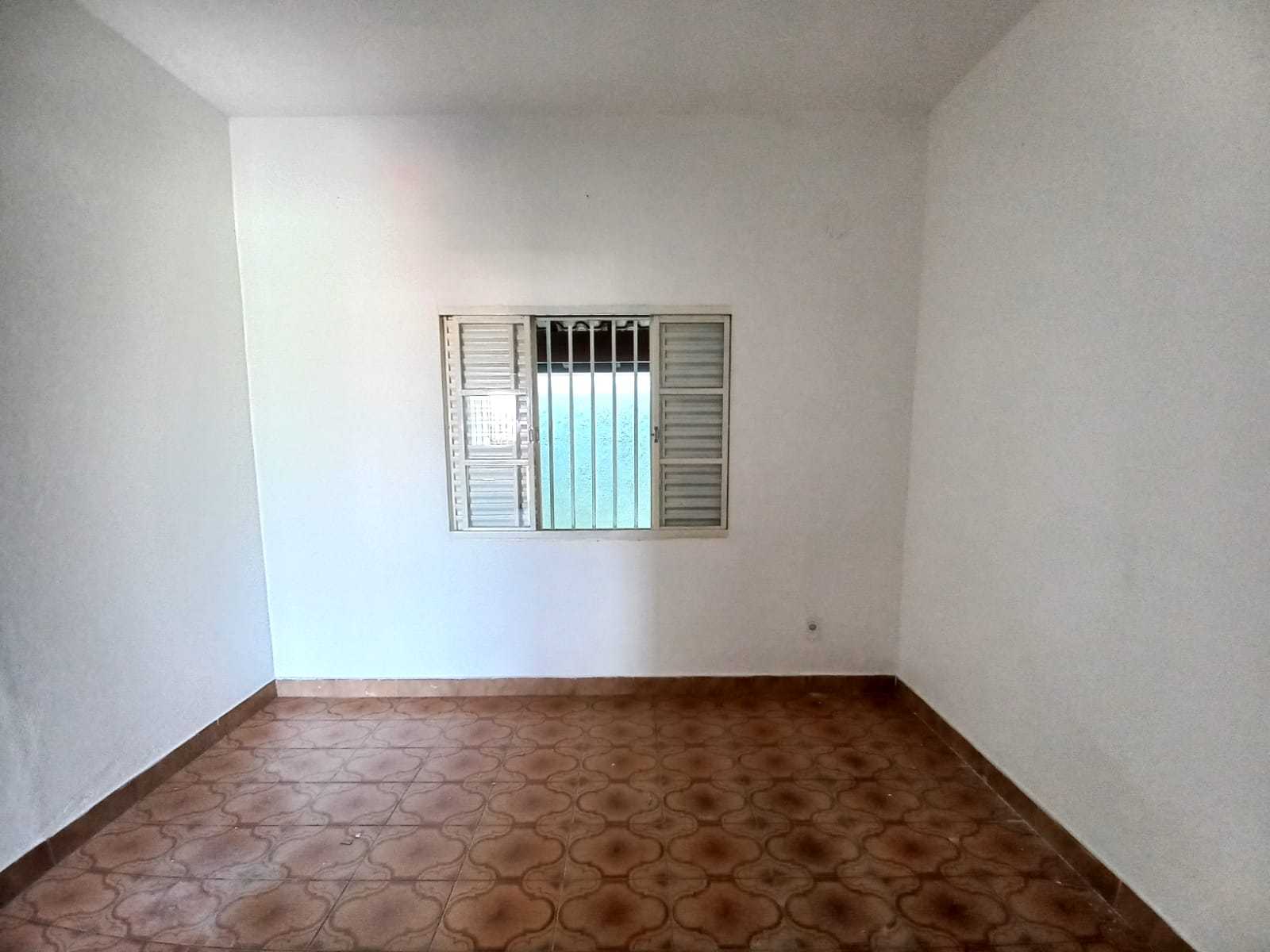 Casa para alugar com 1 quarto, 60m² - Foto 4