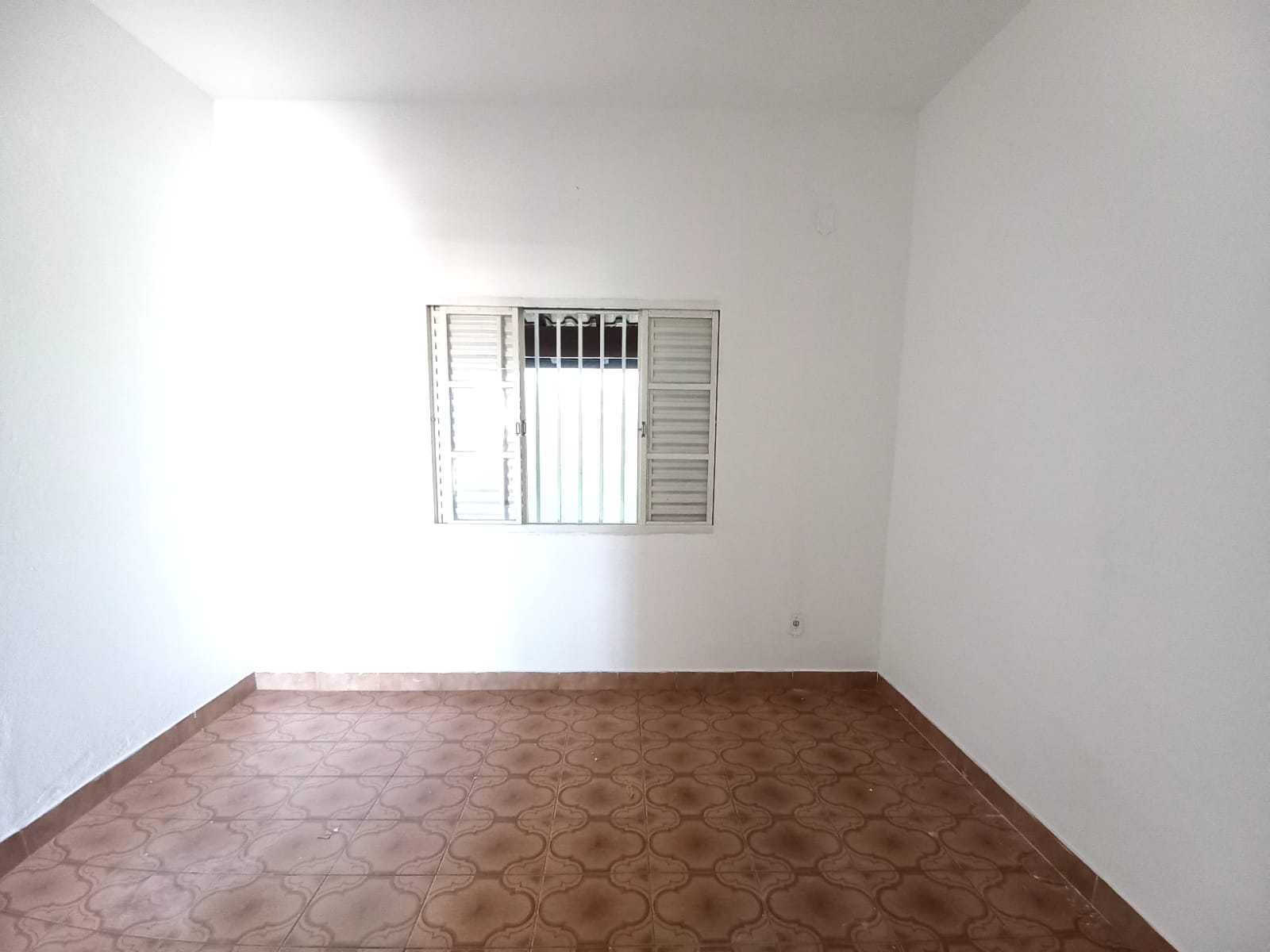 Casa para alugar com 1 quarto, 60m² - Foto 9