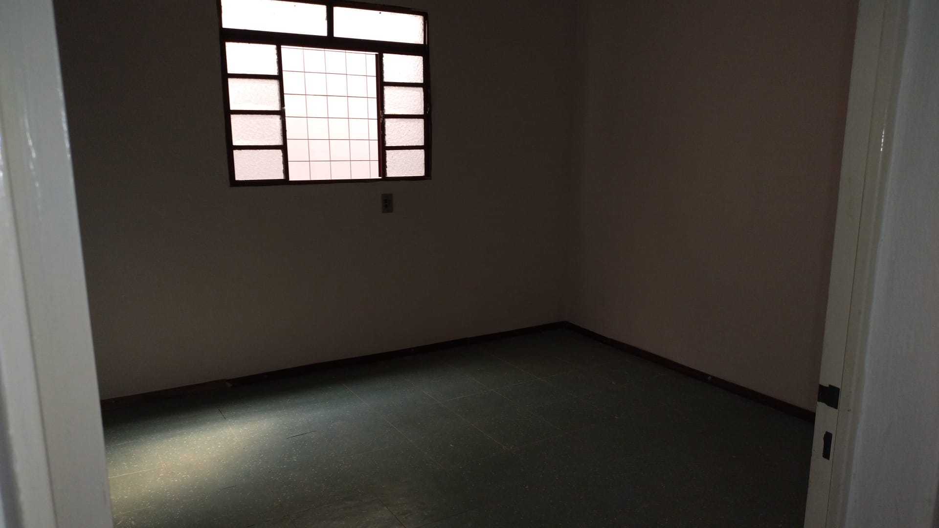 Casa para alugar com 4 quartos, 252m² - Foto 16