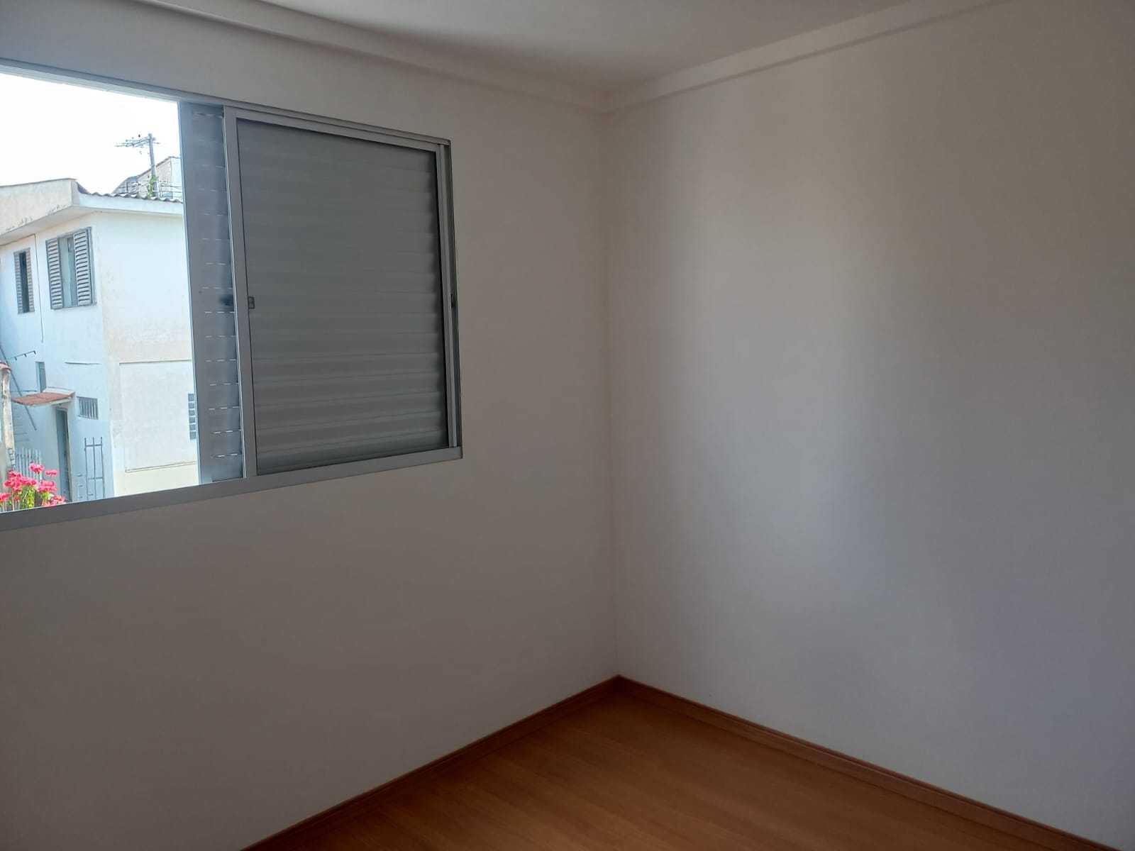 Apartamento à venda com 3 quartos, 75m² - Foto 2