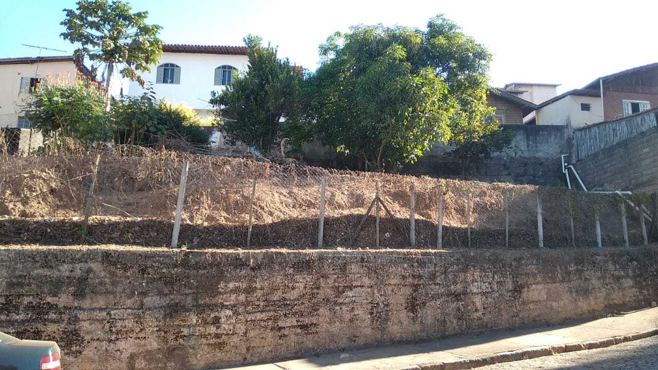 Terreno à venda, 300m² - Foto 1